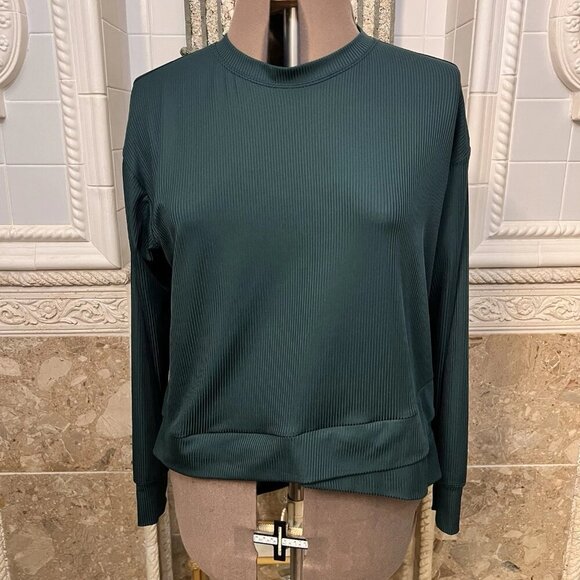 Danskin. Size Large. Dark Green. Asymmetric. Stretch. Long Sleeve. B67 - Picture 1 of 6